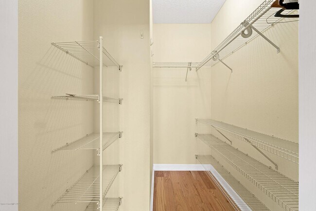 Building Photo - 845 S Tropical Trail
