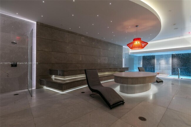 Building Photo - 1010 Brickell Ave