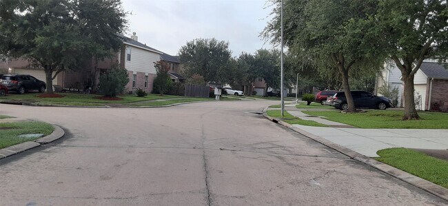 Building Photo - 2010 Declaration Dr