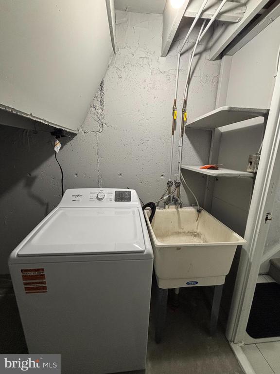 Building Photo - 4703 St Denis Dr