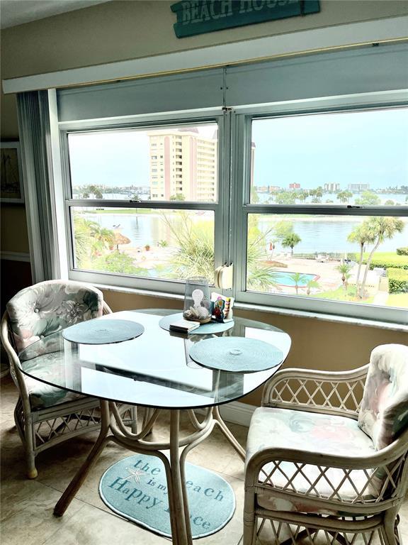 Building Photo - 4650 Cove Cir