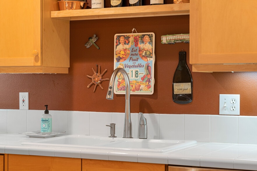 Building Photo - 2537 NW Upshur St