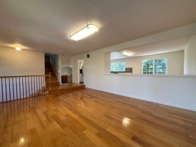 Building Photo - Beautiful 4 bedroom, 3 bathroom two-story home for rent in the highly desirable Mission San Jose ...