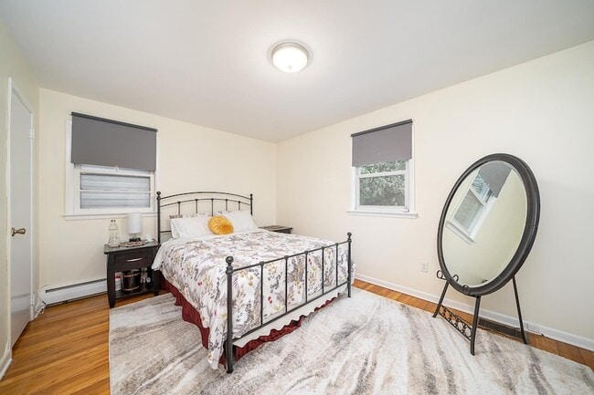 Building Photo - 121 Ogden Ave.