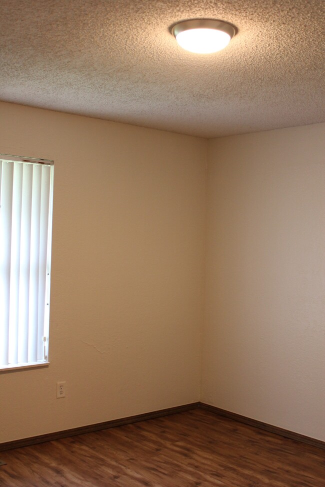 Building Photo - 517 Partridge Ln
