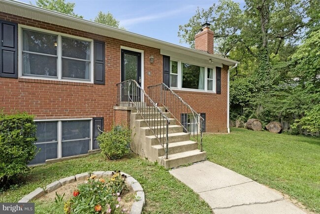 Primary Photo - 6513 Old Dominion Dr