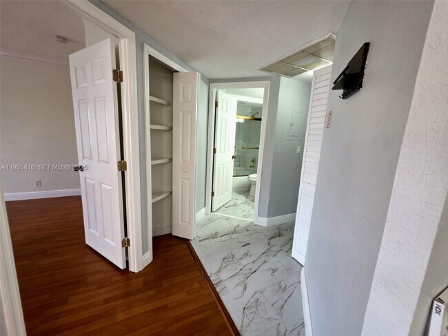 Building Photo - 8290 Lake Dr