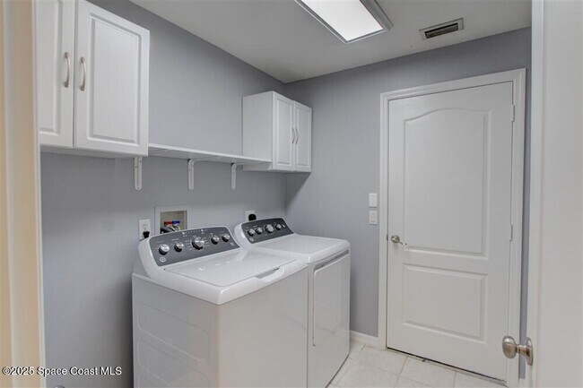 Building Photo - 4141 Chardonnay Dr
