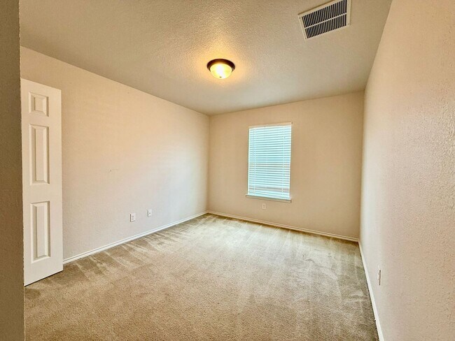 Building Photo - 10843 Canter Spur