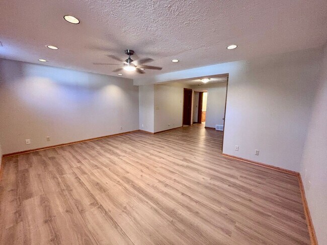 Building Photo - 16306 Lafayette Ave