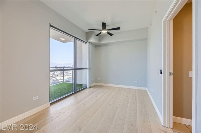 Building Photo - Stunningly Remodeled Studio High-Rise Unit For Rent