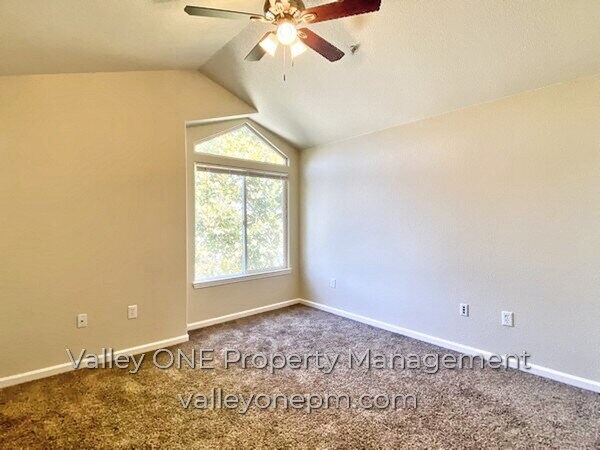 Building Photo - 1180 E Monte Vista Ave