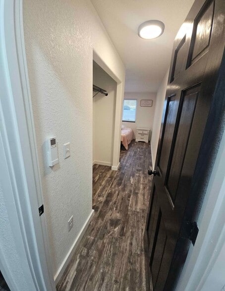 Building Photo - 283 NE West Ave