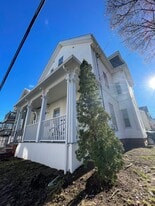 Building Photo - 18 Meridian St