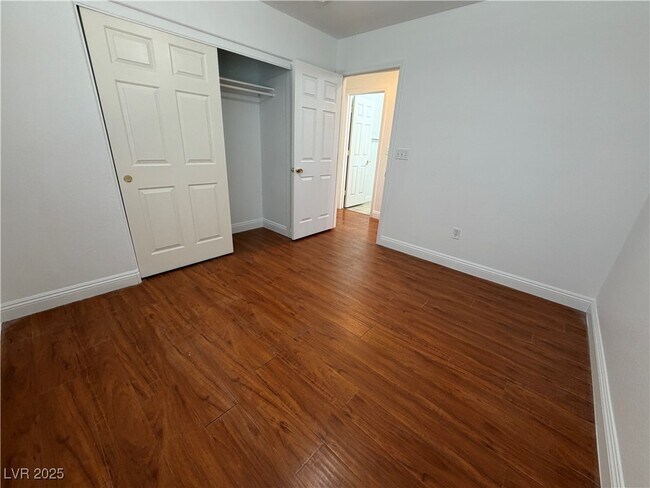 Building Photo - 9843 Ashton Pines Ct