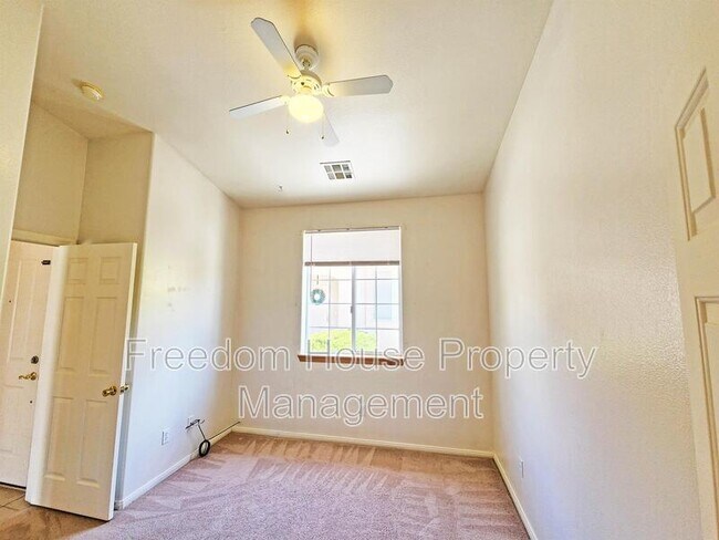 Building Photo - 1320 Pocahontas Ave