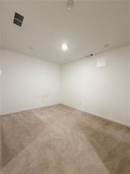 Building Photo - 711 Cordele Ln