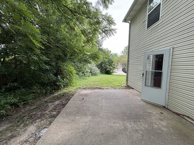 Building Photo - 314 Burnside Dr