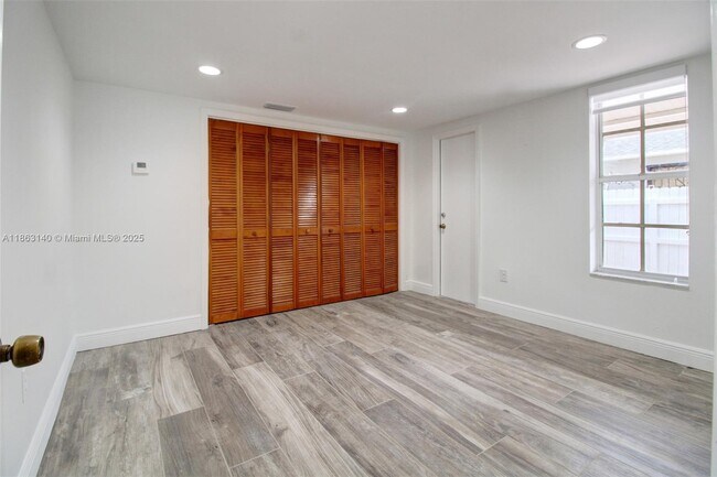 Building Photo - 12370 SW 96th St