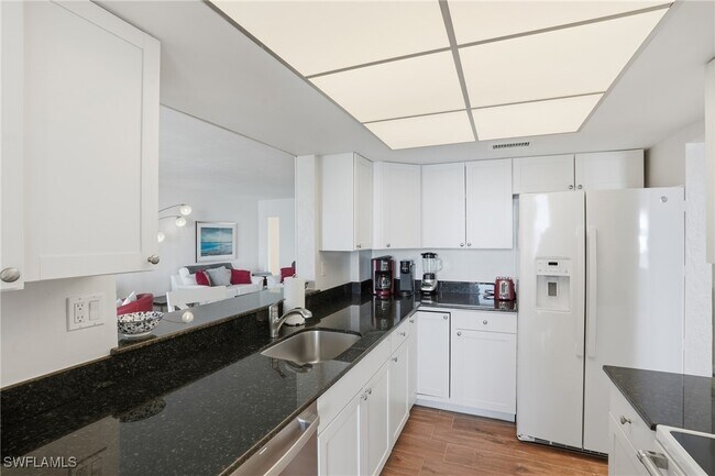 Building Photo - 10475 Gulf Shore Dr