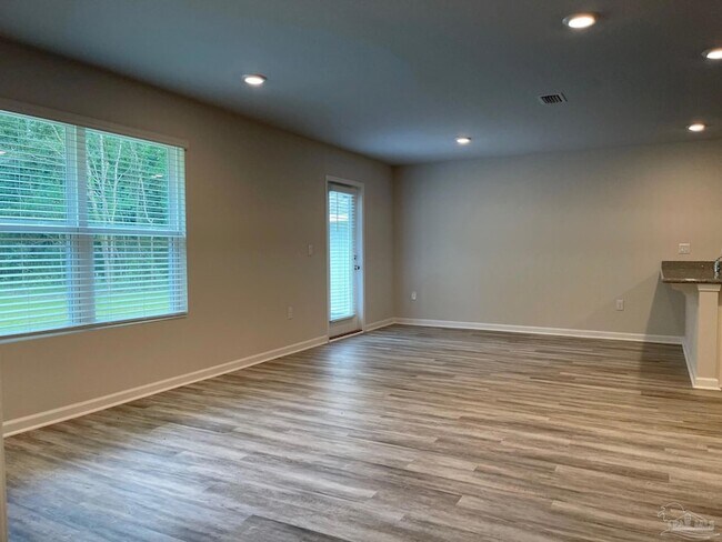 Building Photo - 8665 Pathstone Blvd