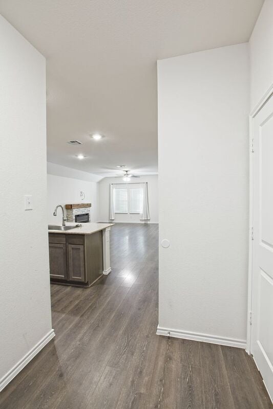 Building Photo - 1111 Emerald Gate Dr