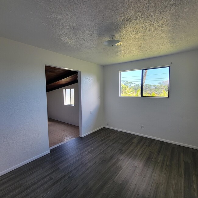 Building Photo - 15-1662-1662 Paradise Dr