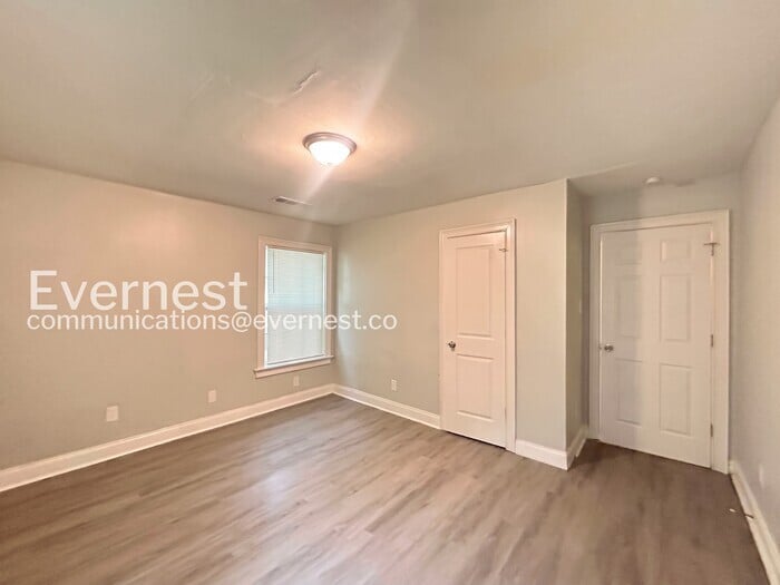 Building Photo - 206 Harwell Rd NW