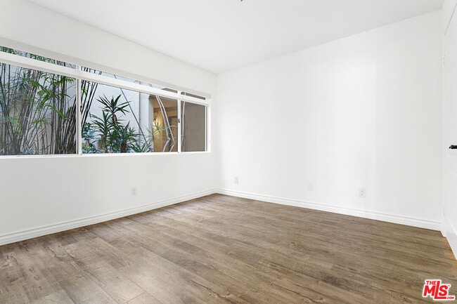 Building Photo - 1255 Federal Ave