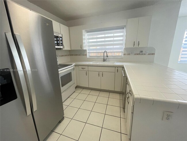 Building Photo - 15869 SW 70th Terrace