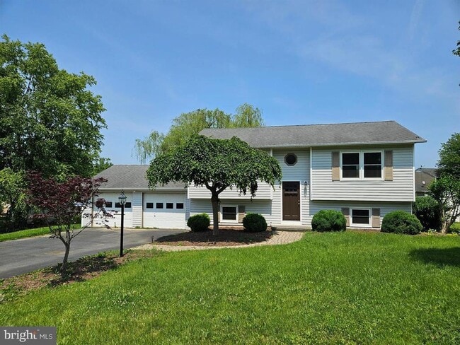 Building Photo - 136 Nightingale Ave