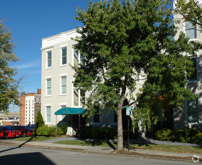Building Photo - One Elm Place