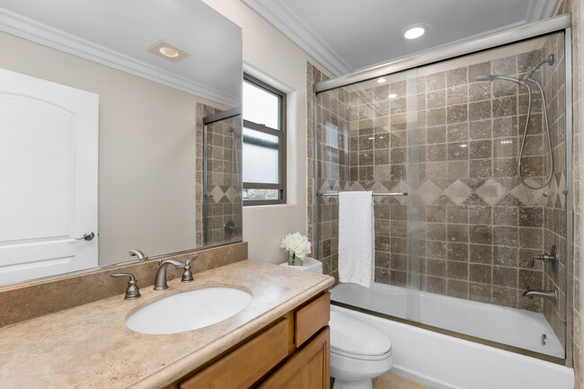 Building Photo - 4466 Coldwater Canyon Ave