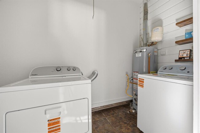 Building Photo - 1402 Kent St