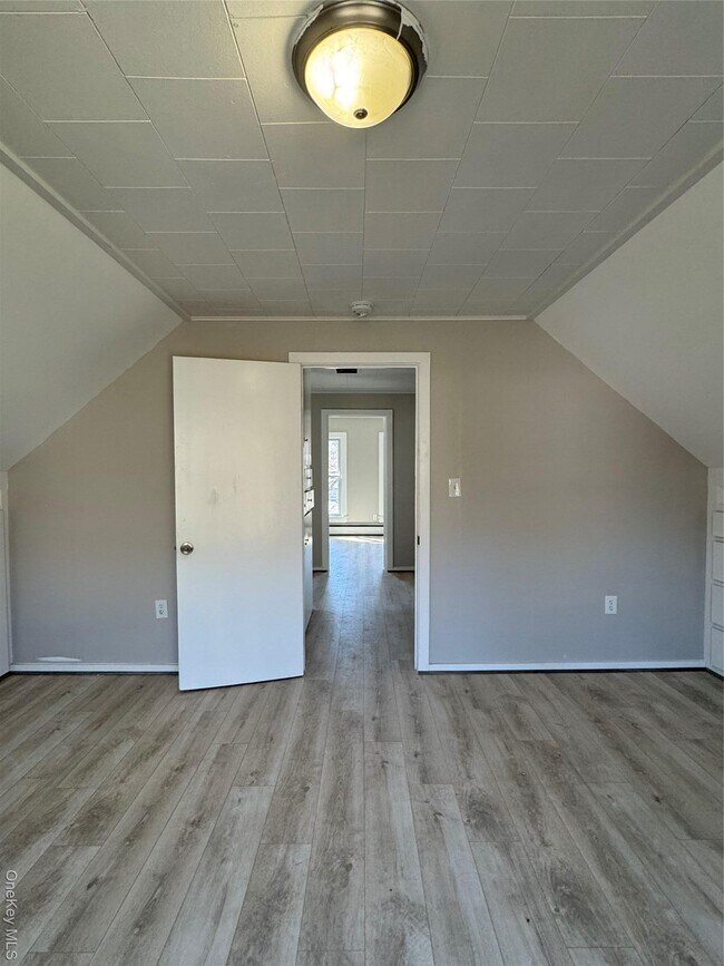 Building Photo - 440 N Main St