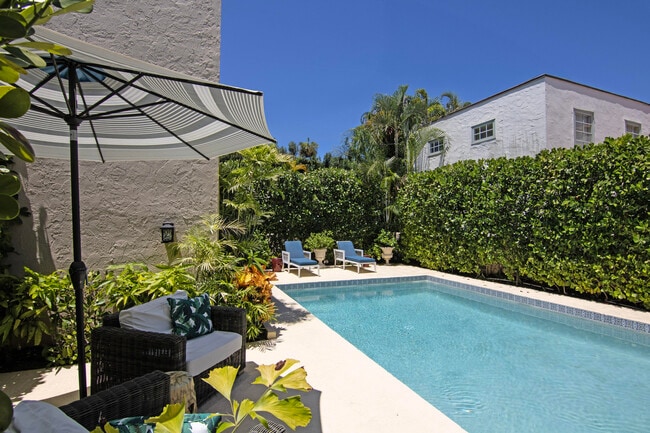 Building Photo - 211 Seaspray Ave