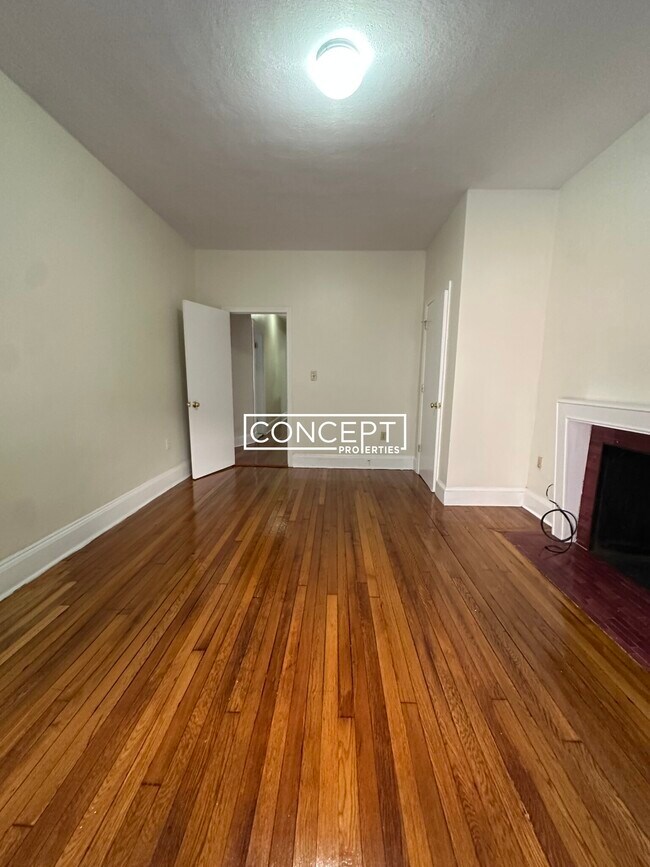 Building Photo - 1788 Beacon St