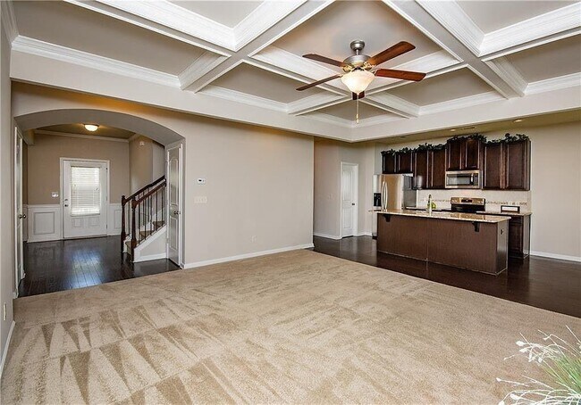Building Photo - 7490 Silk Tree Pointe