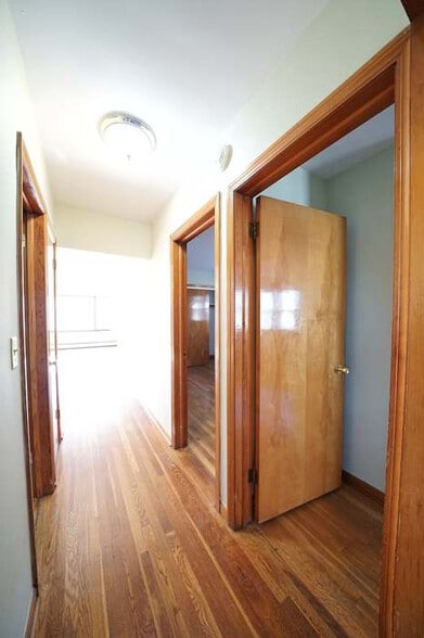 Building Photo - 4729 N Kildare Ave