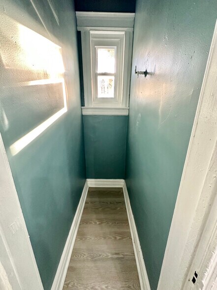 Building Photo - 11 Linden Ave