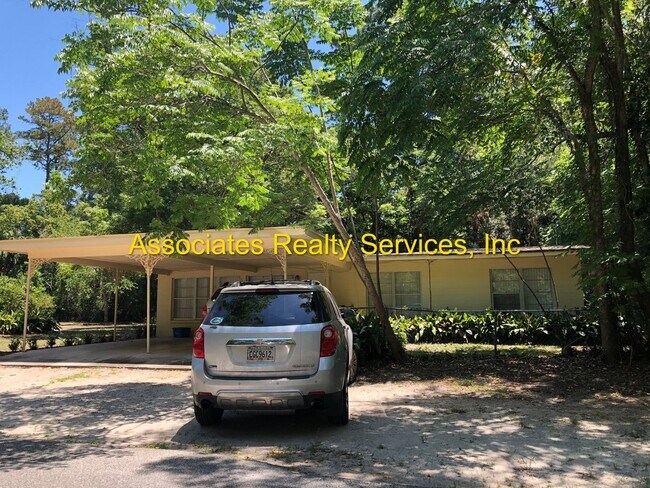 Building Photo - Four Bedroom, 2 bath 2,241 SF