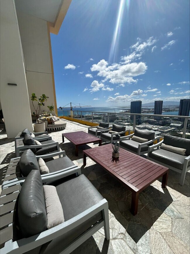 Building Photo - Ke Kilohana - 1 Bedroom, 1 Bathroom, 1 Par...