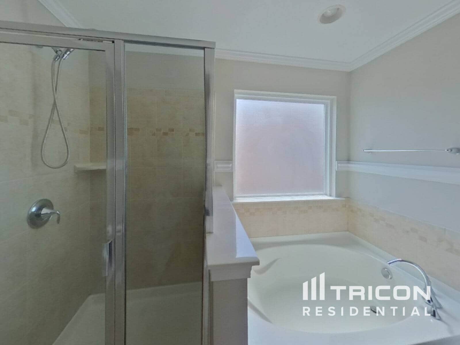 Building Photo - 1000 Wainscott Dr