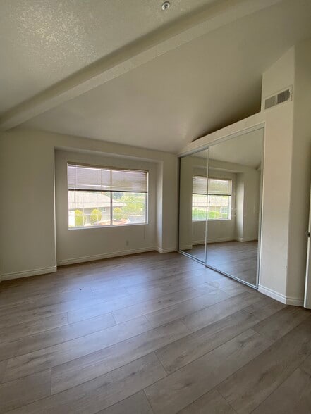 Another viewpoint of Bedroom 2 - 915 W Arrow Hwy