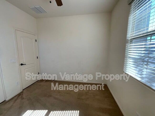 Building Photo - 3432 E Russell St