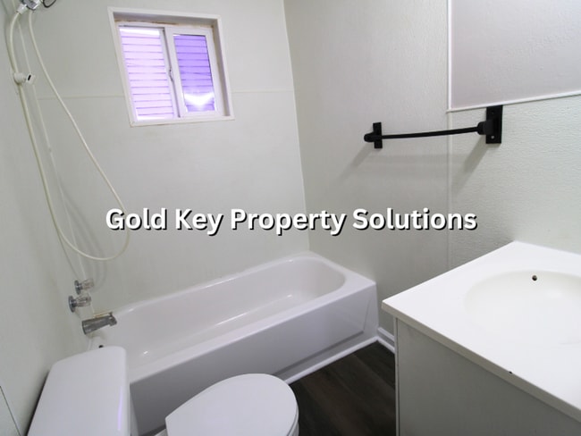 Building Photo - 2 BR 1 BA House with Covered Front Porch (NO SECTION 8)