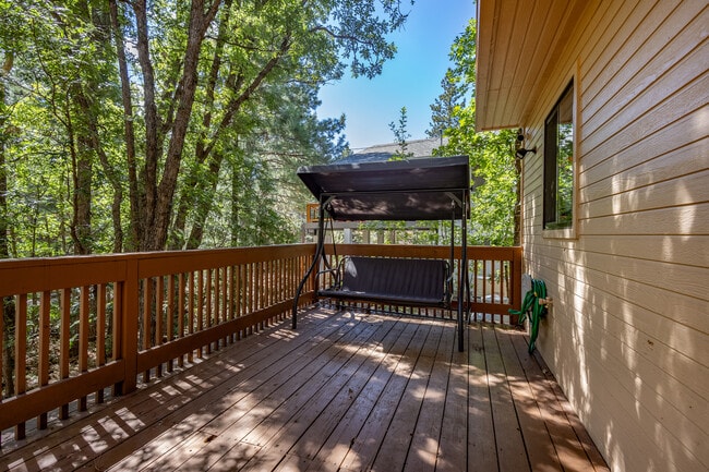 Building Photo - 335 Sandia Cir