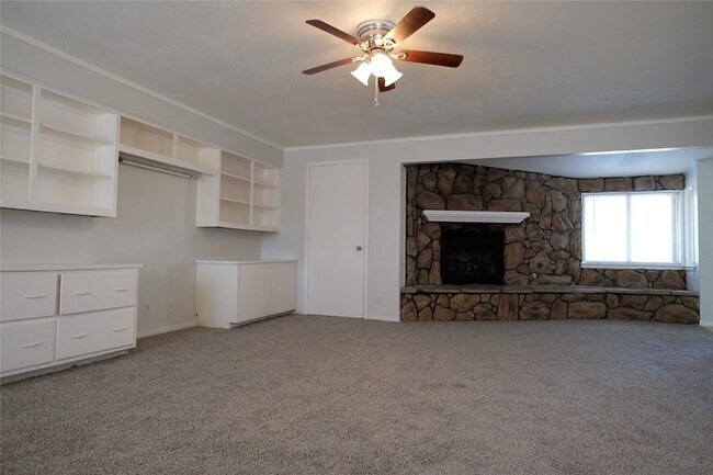 Building Photo - 3401 Princeton Dr