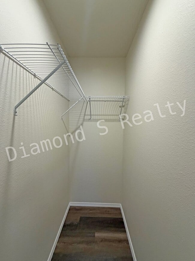 Building Photo - Brand New Build - Conveniently Located near National and Kearney