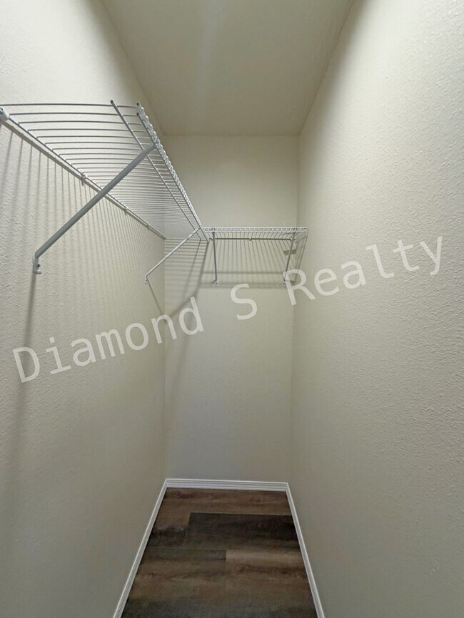 Building Photo - **MOVE IN SPECIAL!** Brand New Build - Conveniently Located near National and Kearney